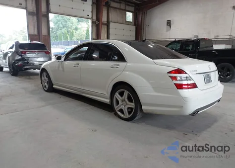 2009 Mercedes-Benz S 550 4Matic z USA, uszkodzony, nr VIN WDDNG86X69A262848